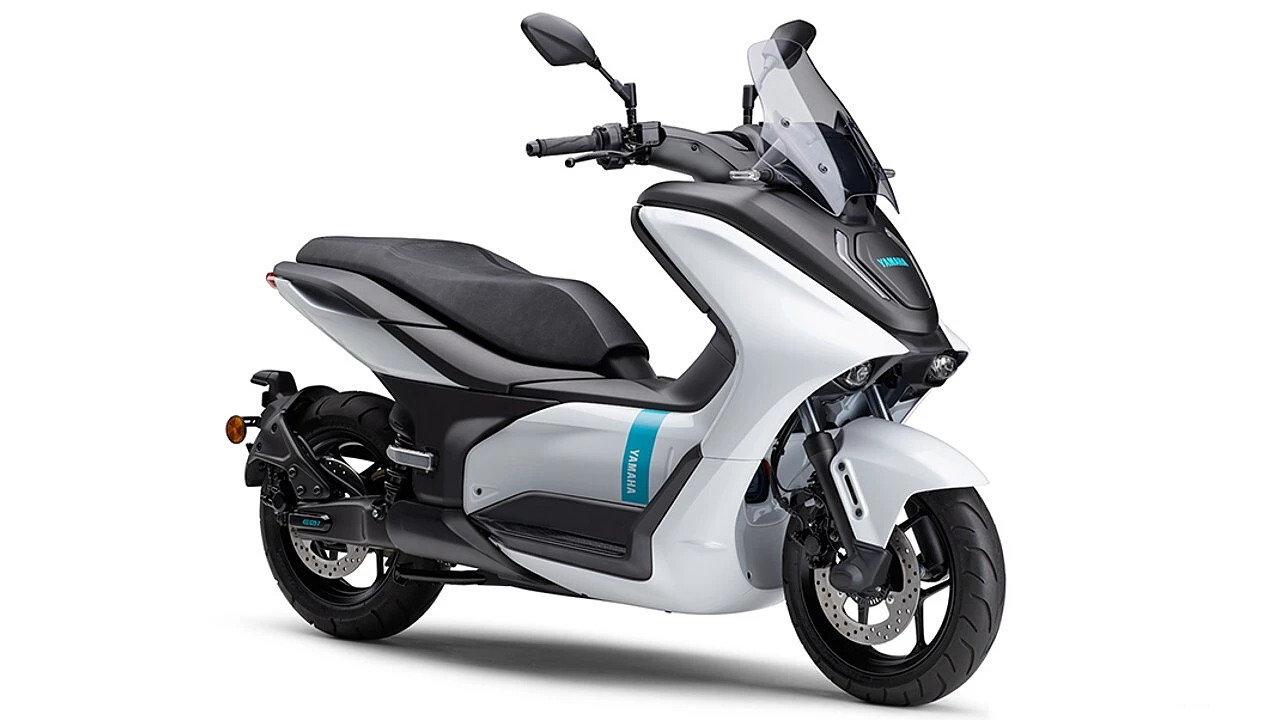 Yamaha electric scooter,India Yamaha Motor, E20 fuel-compliant engine, hybrid scooter range, fuel consumption tracker, Yamaha 125 hybrid scooters, Smart Motor Generator, carbon neutrality, reducing carbon emissions