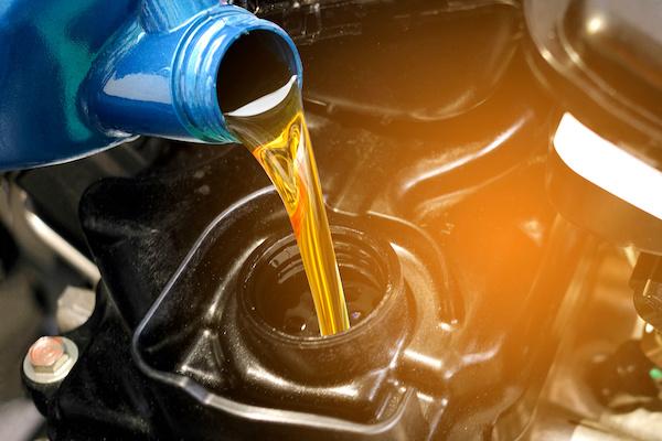 Semi-Synthetic and Fully-Synthetic Oil, Synthetic Oil Vs mineral Oil, Difference between Semi-Synthetic and Fully-Synthetic Oil,What is Semi-Synthetic Oil, What is Fully-Synthetic Oil 