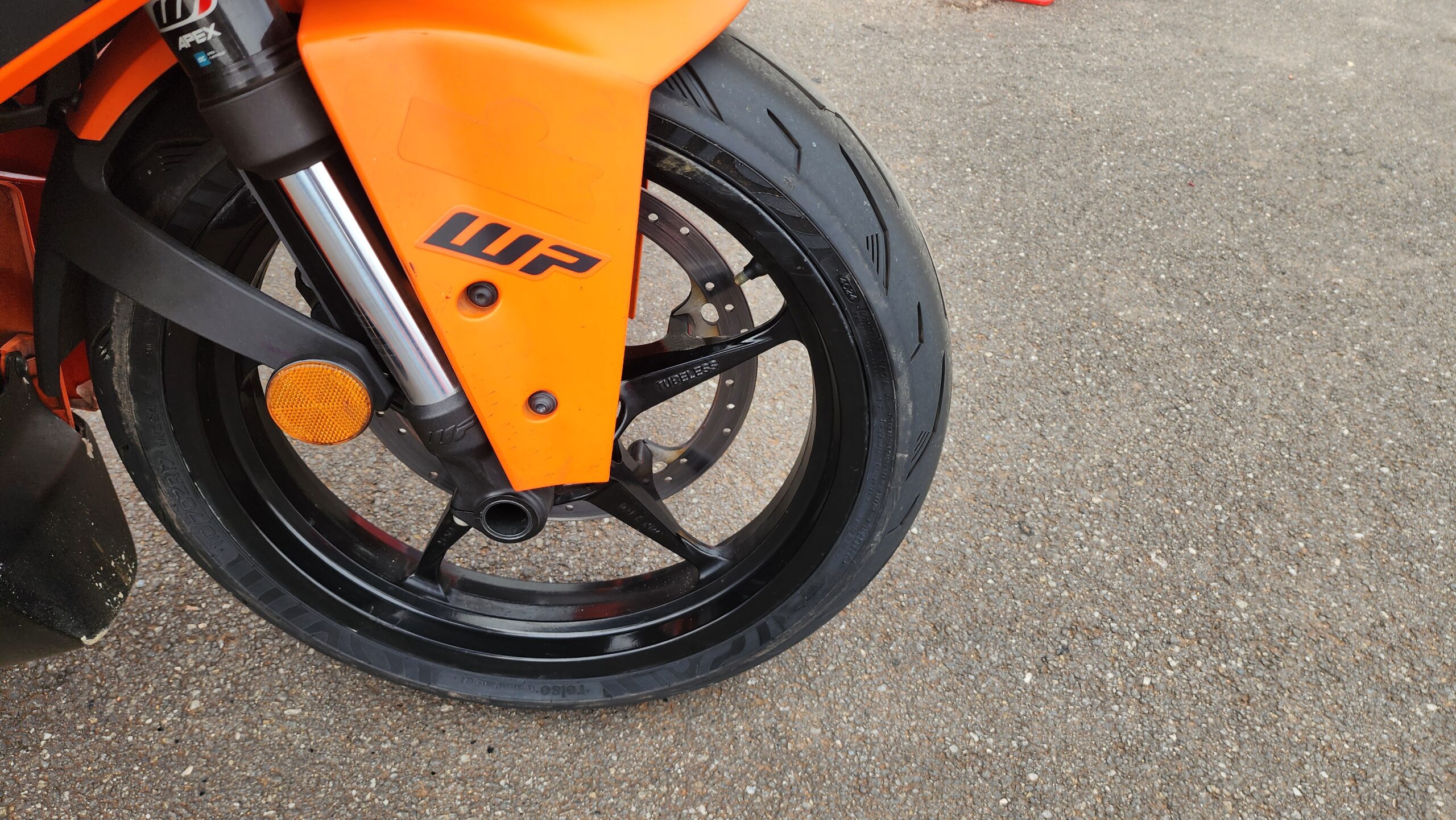 Reise TraceRad radial tyresReise Moto,TraceRad tyres India,Performance radial tyres,Zero degree steel belt construction,W-rated tyres,Bike tyres India,KTM 390 Duke tyres,Suzuki Gixxer 250 tyres,TVS Apache RR 310 tyres,Aprilia RS457 tyres,Motorcycle tyre warranty,Wet weather motorcycle tyres,Edge grip tyres,Straight line stability tyres