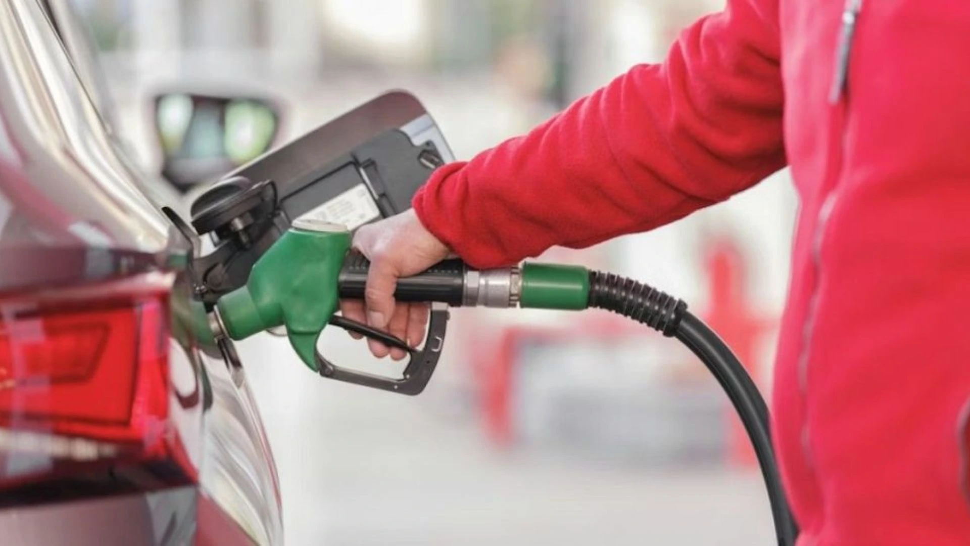 Petrol, Diesel Prices Hike by 90 Paise, Second Rise in a Week | Quick Digest