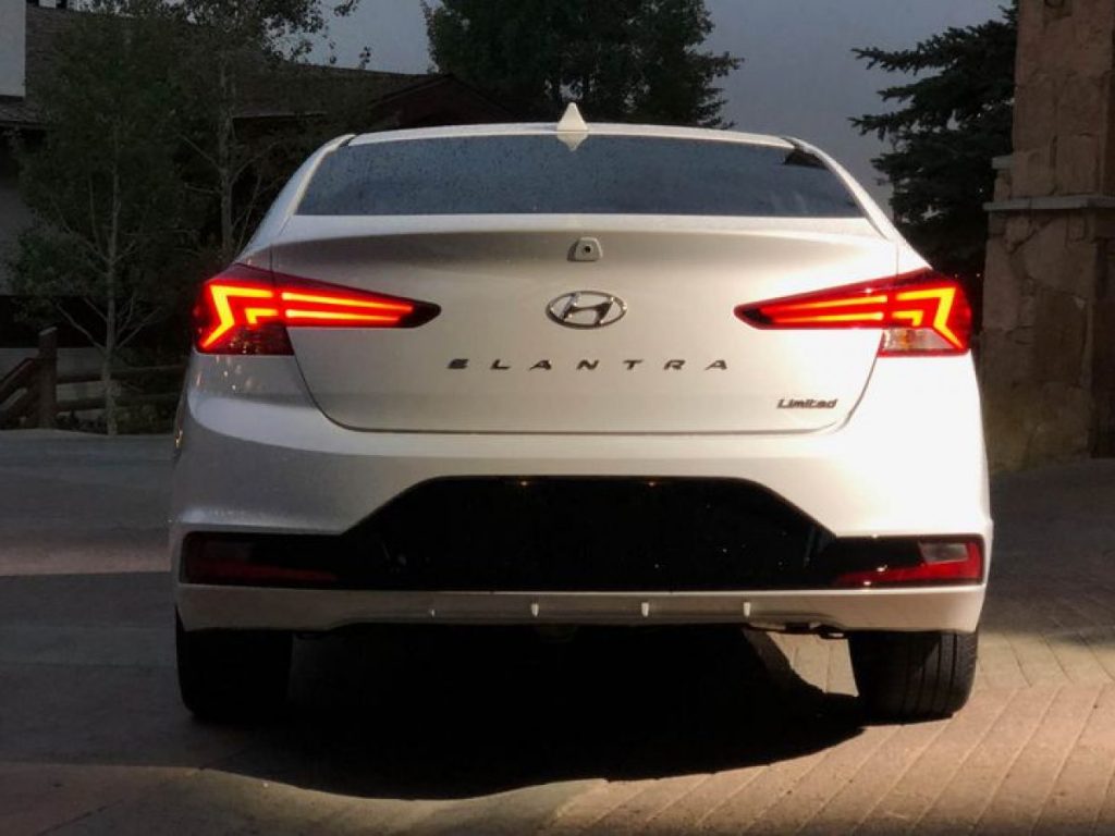 Hyundai Elantra 2020