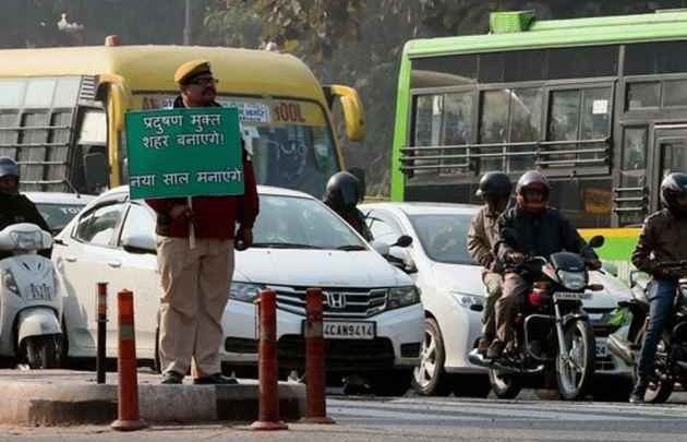 HSRP,High Security Registration Plate,High Security Number Plates,Colour Coded Stickers,car number plates,New cars,Delhi Police,Traffic Police Challan