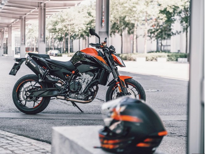 KTM 890 Duke