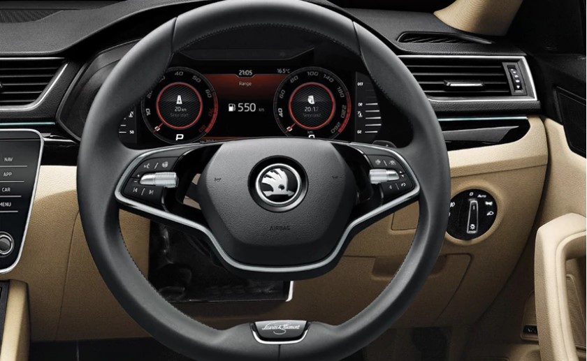 Skoda Superb two-spoke steering wheel on the L&K Variant