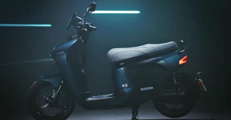 Yamaha electric scooter EC-05 is the result of partnership between Taiwanese manufacturer Gogoro