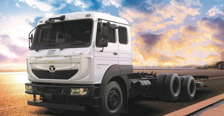 Tata Signa 3118.T 3-Axle Heavy Truck