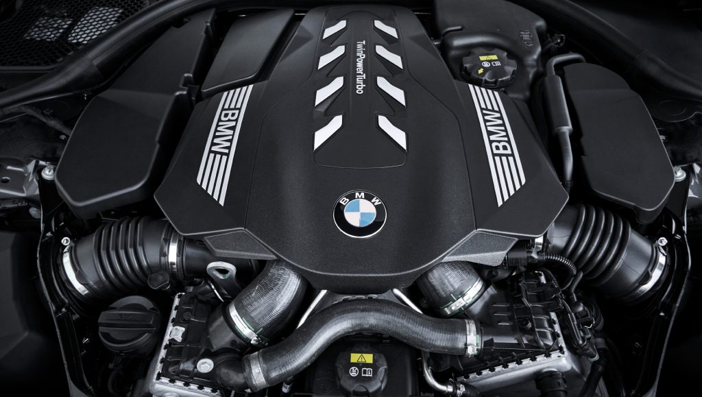 BMW Individual 740Li M Sport Edition Engine